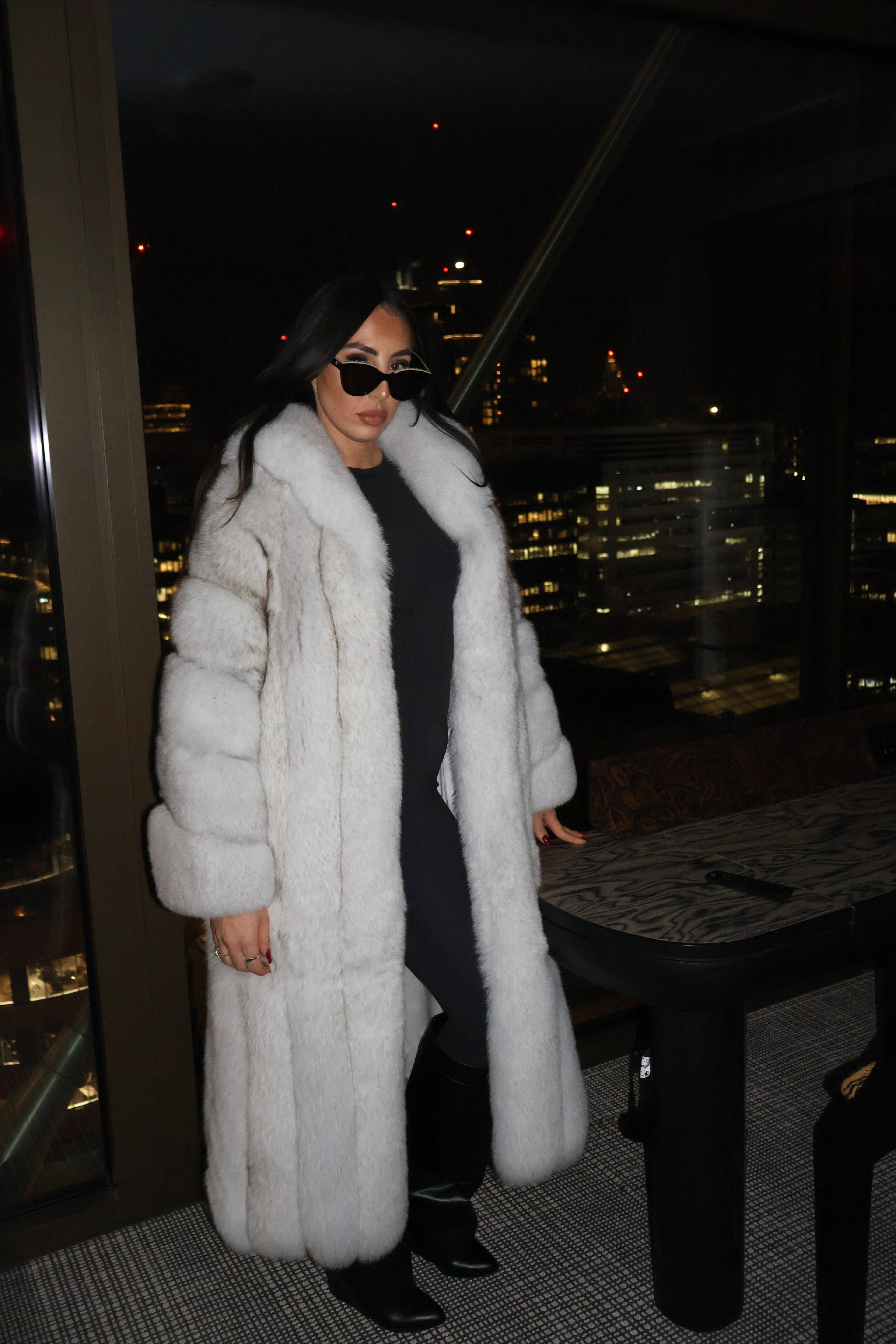 Luxurious Long Full-Length Genuine Fox Fur Winter Collar Coat