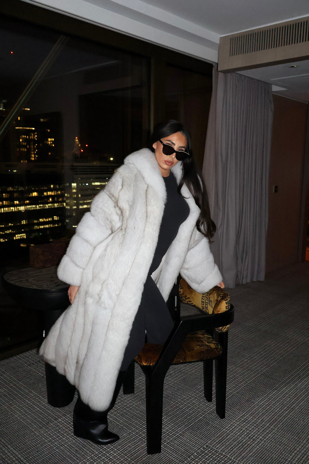 Luxurious Long Full-Length Genuine Fox Fur Winter Collar Coat