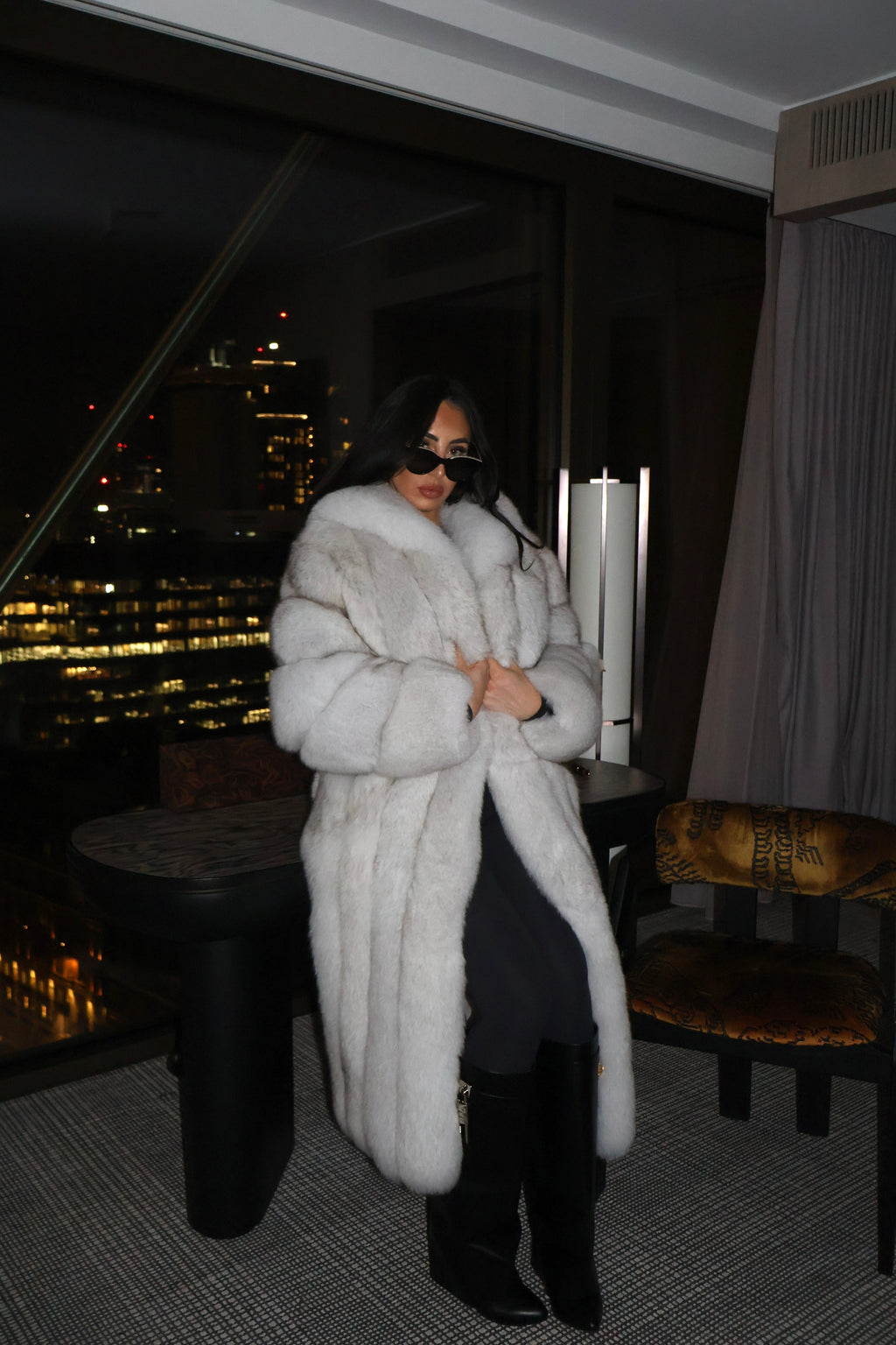 Luxurious Long Full-Length Genuine Fox Fur Winter Collar Coat