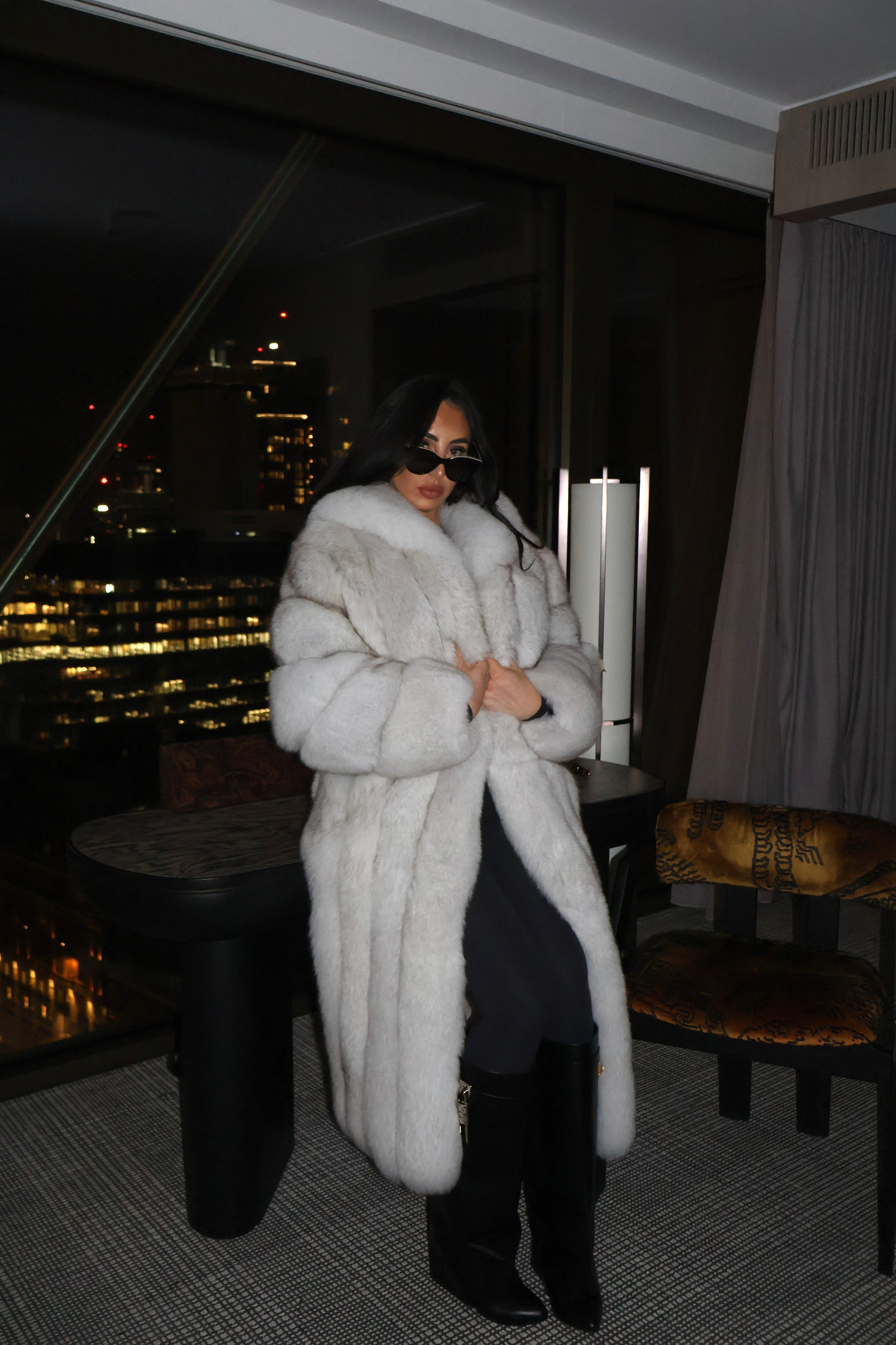 Luxurious Long Full-Length Genuine Fox Fur Winter Collar Coat