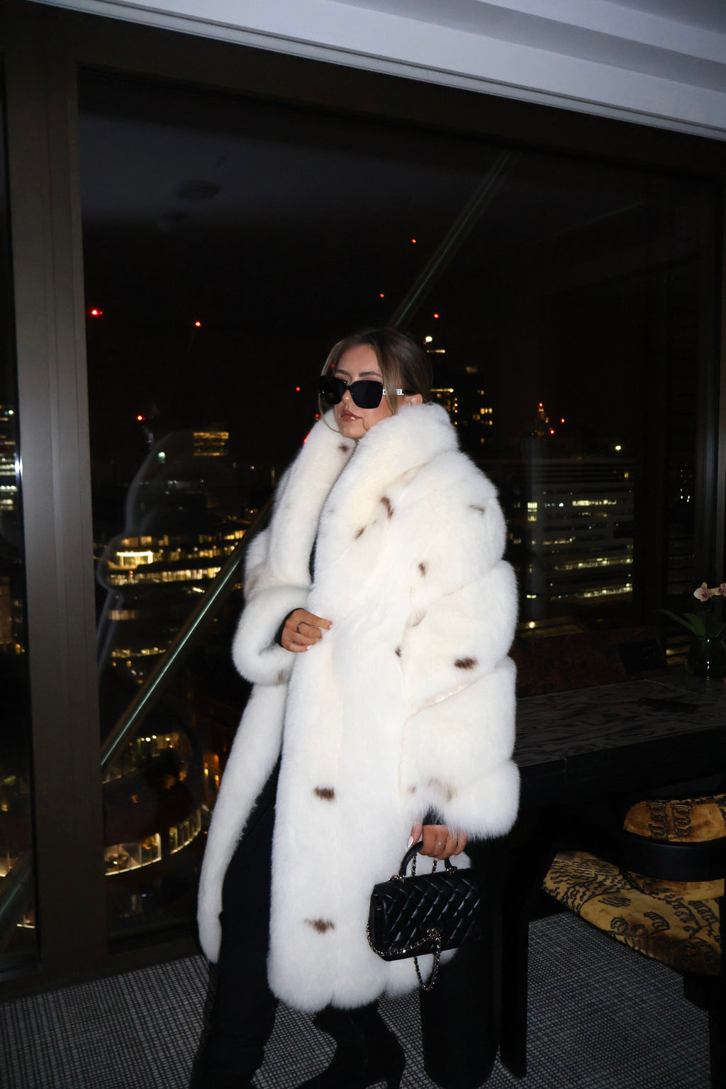 Luxurious Long Fox Fur Collar Coat with Premium Leather Lining