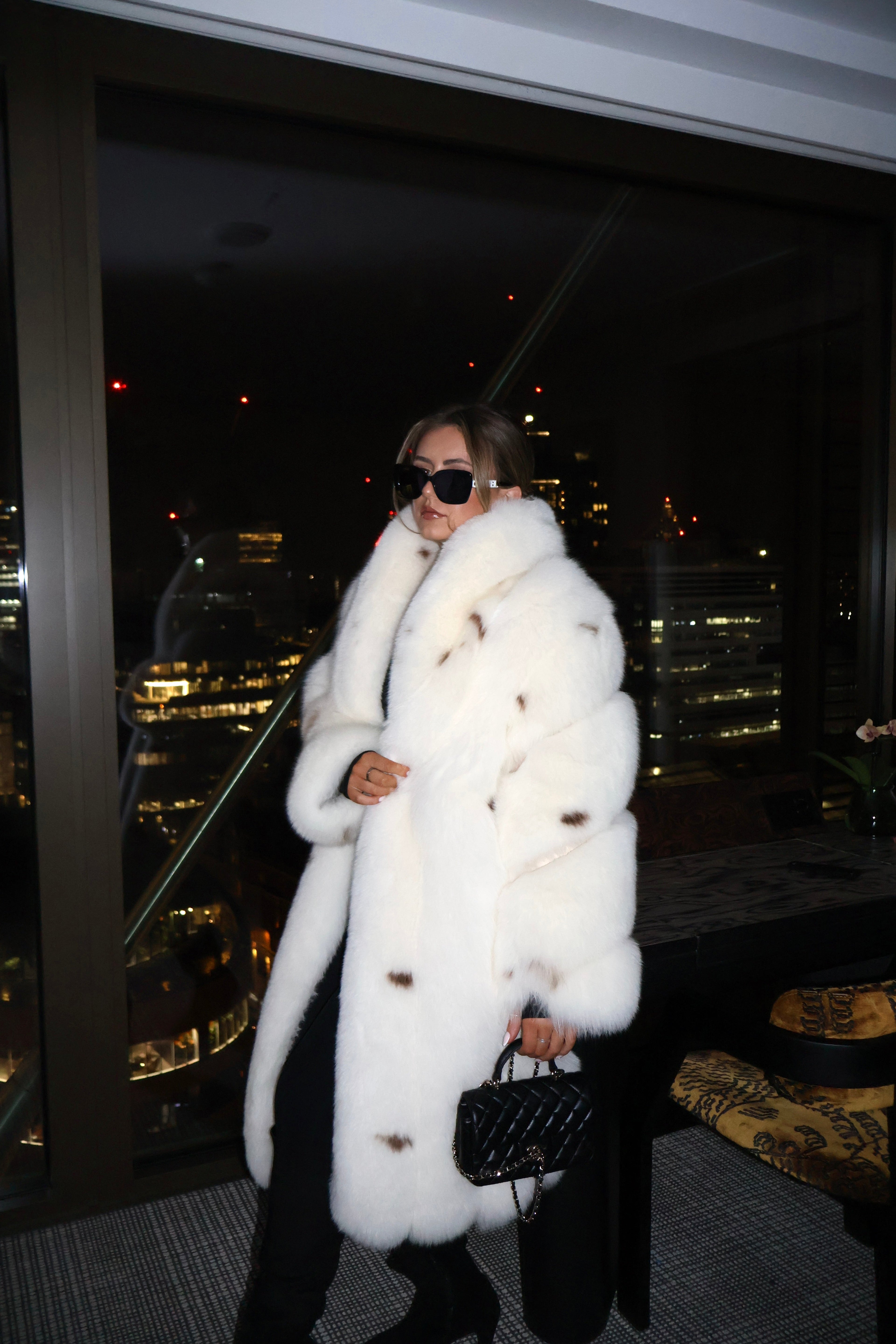 Luxurious Long Fox Fur Collar Coat with Premium Leather Lining