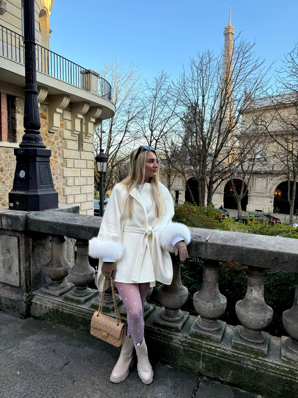 Elegant Cashmere Wool Cape Coat with Detachable Fox Fur Cuffs