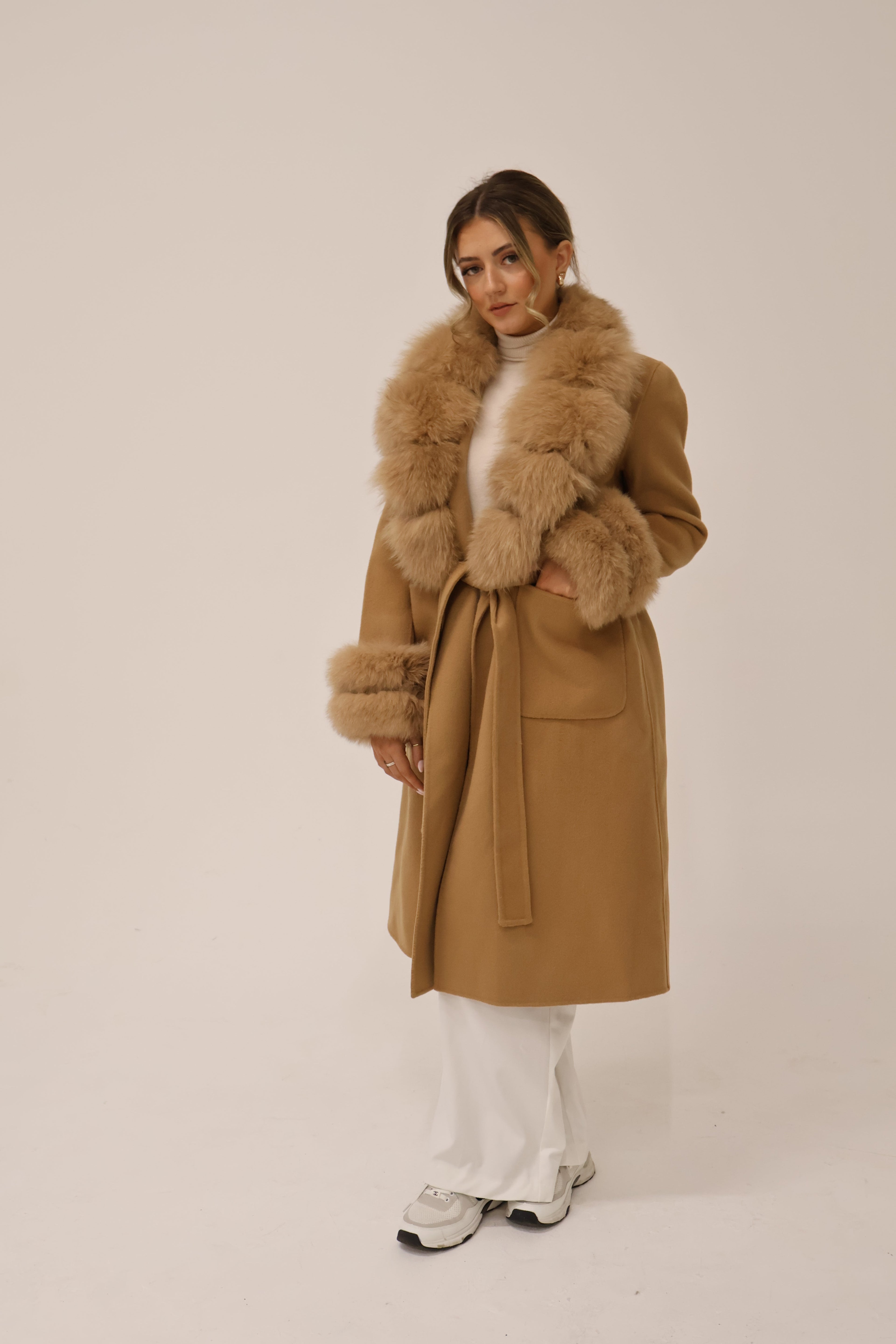 Luxury Long Cashmere Wool Coat with Detachable Fox Fur