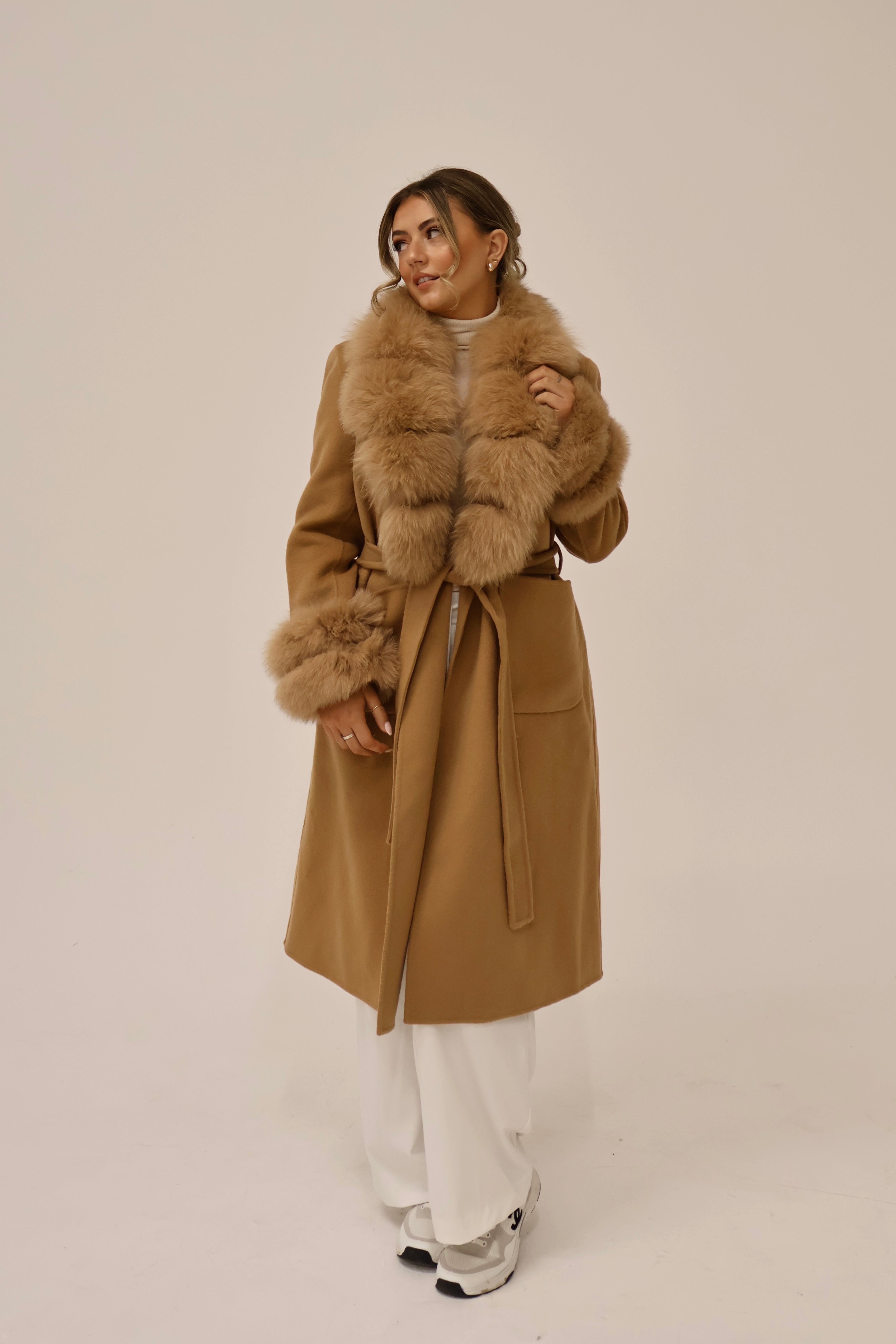 Luxury Long Cashmere Wool Coat with Detachable Fox Fur