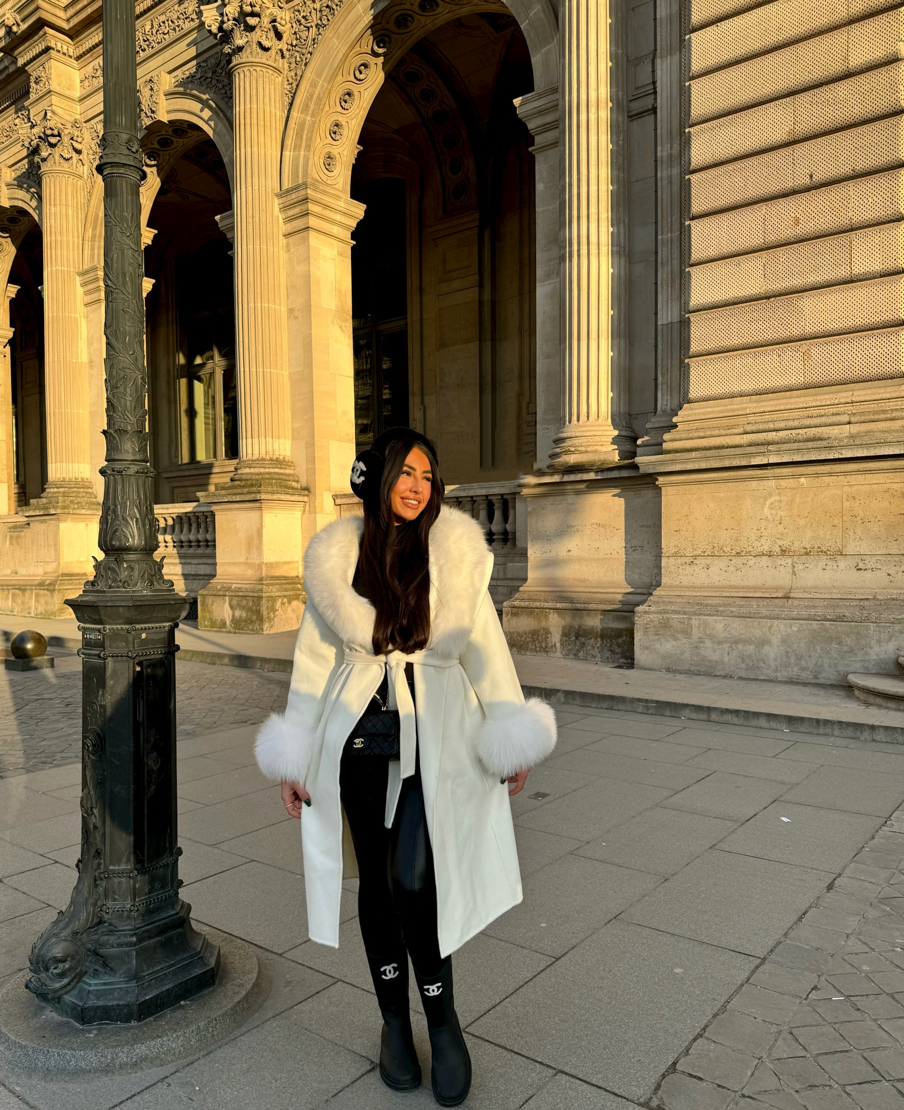 Elegant Long Cashmere Wool Coat with Detachable Fox Fur Trim