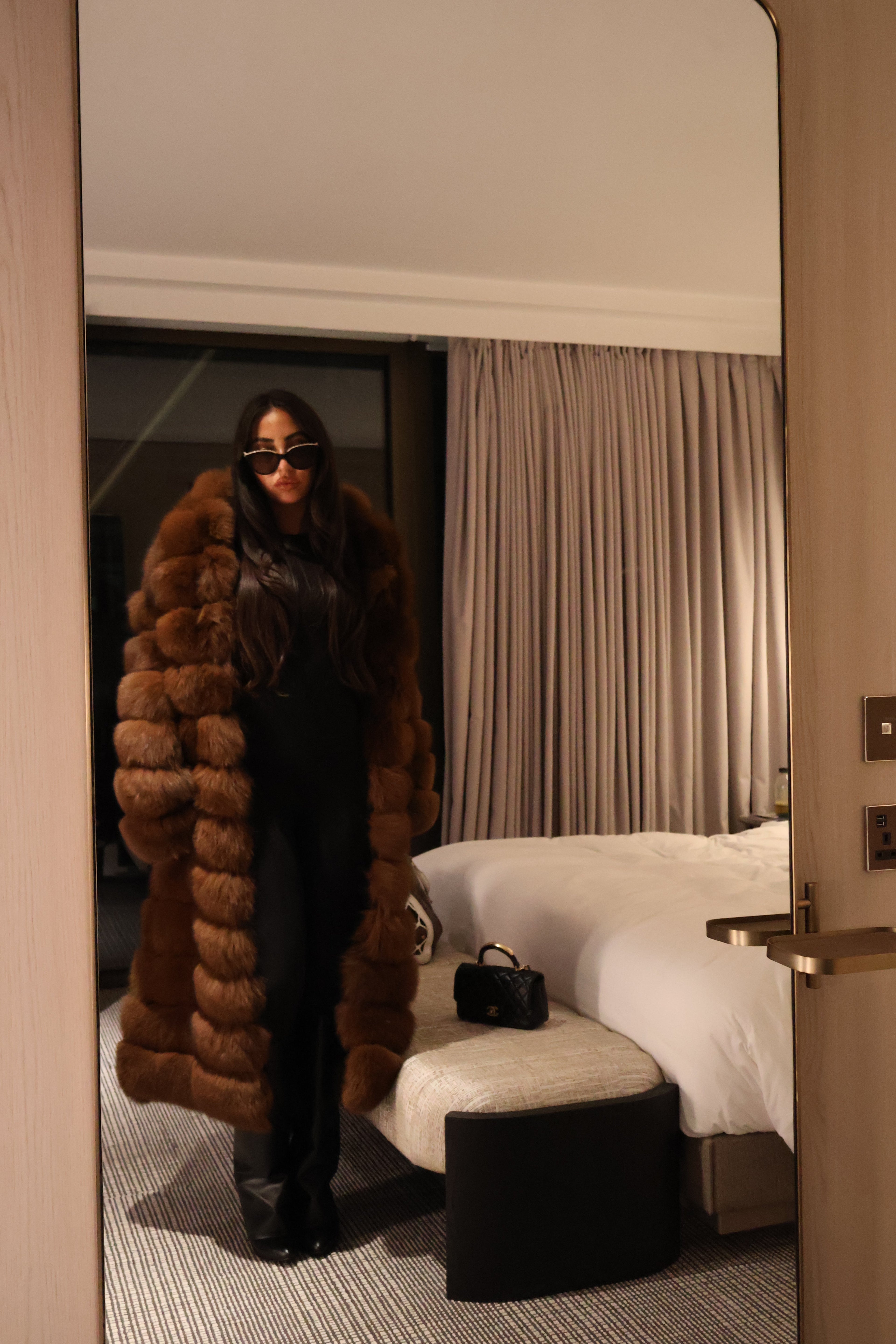 Luxurious Long Fox Fur Coat with Elegant Oversized Collar Detail